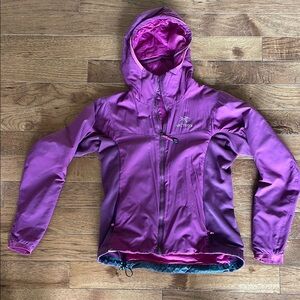 Arc'teryx Women's Atom Jacket